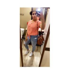 Meet your Posher, Crystal